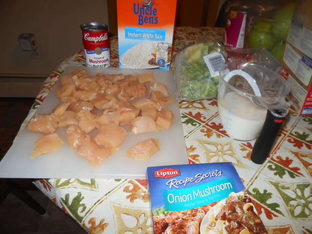 To make the perfect Chicken & Broccoli Casserole, you will need the following ingredients