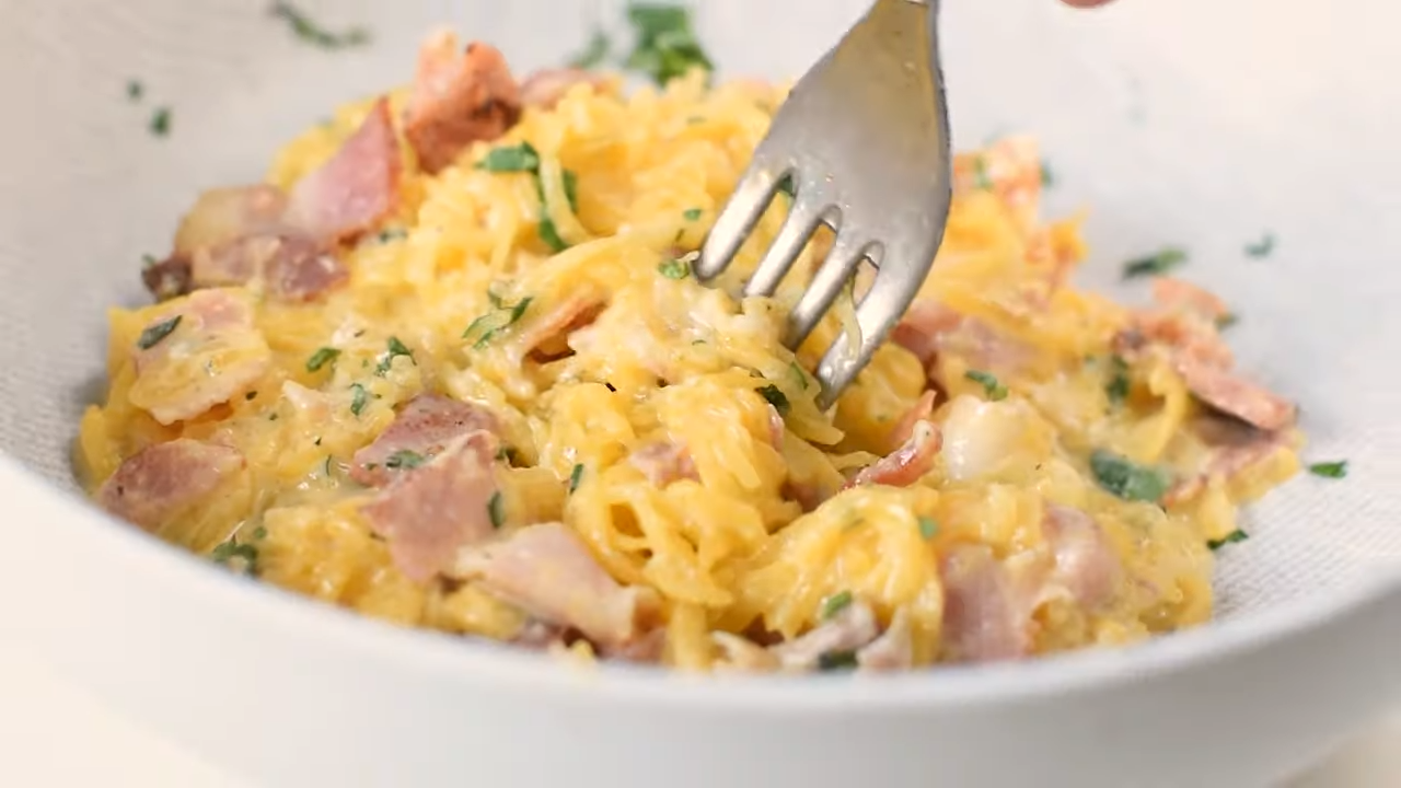 Spaghetti Squash Carbonara 1k Recipes!