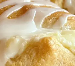 LEMON CHEESECAKE CRESCENT ROLLS – Easy Family Recipes!