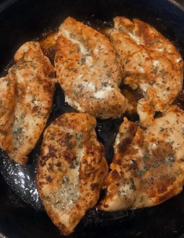 20-Min Garlic Butter Chicken: A Family Favorite!