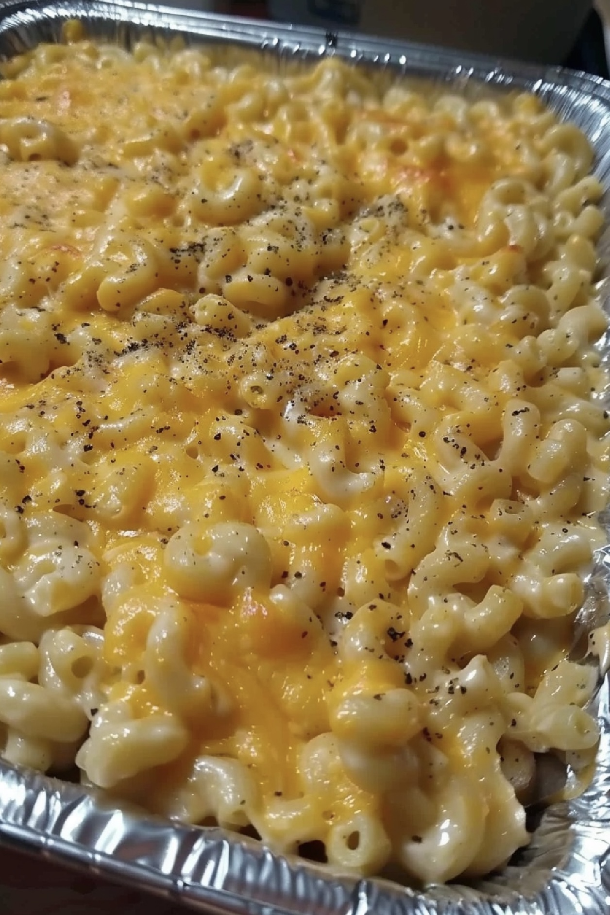 Looking for the perfect Mac n Cheese recipe? This easy, creamy, and quick recipe is the ultimate comfort food delight, ready in just 40 minutes!