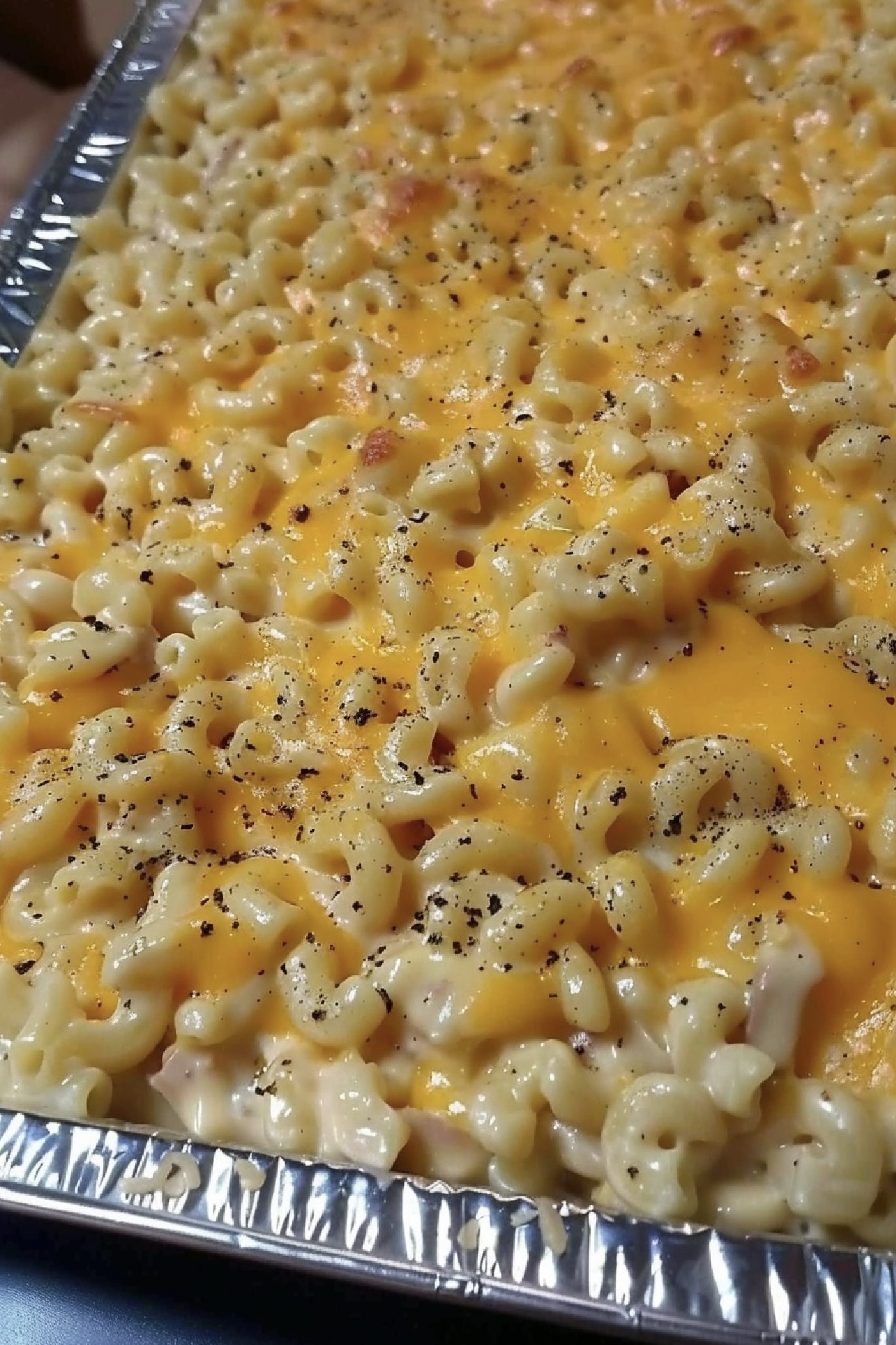 Need a quick and satisfying meal? This Mac n Cheese recipe is your answer to a delicious, comforting dinner in just 40 minutes!