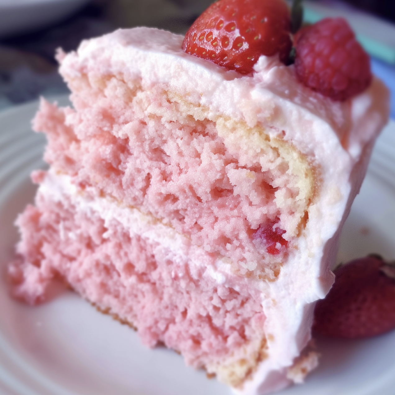 Delicious Strawberry Cake with Cream Cheese Frosting