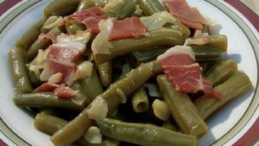 Delicious Texas Roadhouse Green Beans Copycat | Quick & Easy Side Dish