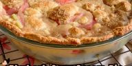 Old-Fashioned Rhubarb Pie Recipe